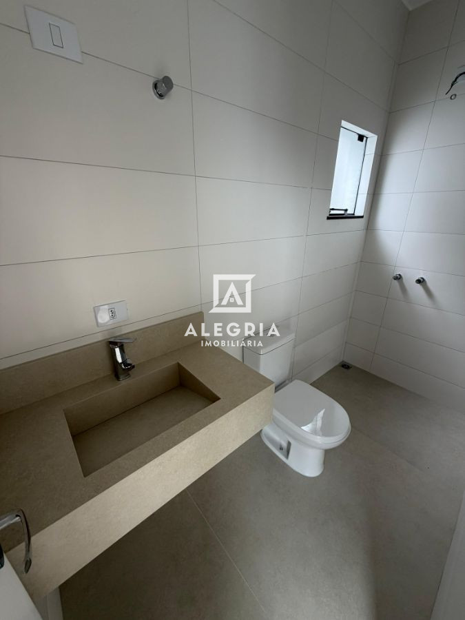 Lindo Sobrado no bairro Costeira em São José dos Pinhais