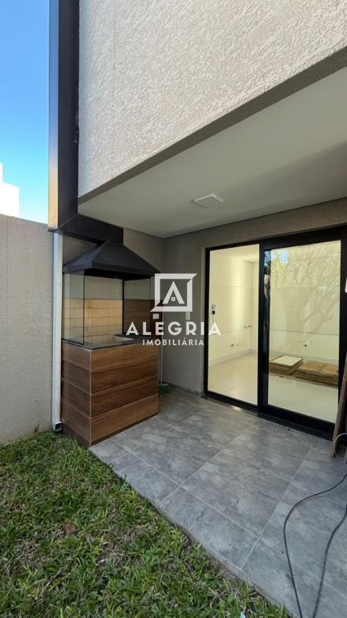 Sobrado Alto Padrão 03 Dormitórios 01 Suíte no Bairro Cruzeiro em São José dos Pinhais