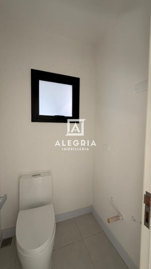 Sobrado Alto Padrão 03 Dormitórios 01 Suíte no Bairro Cruzeiro em São José dos Pinhais