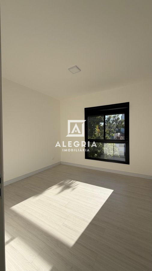 Sobrado Alto Padrão 03 Dormitórios 01 Suíte no Bairro Cruzeiro em São José dos Pinhais