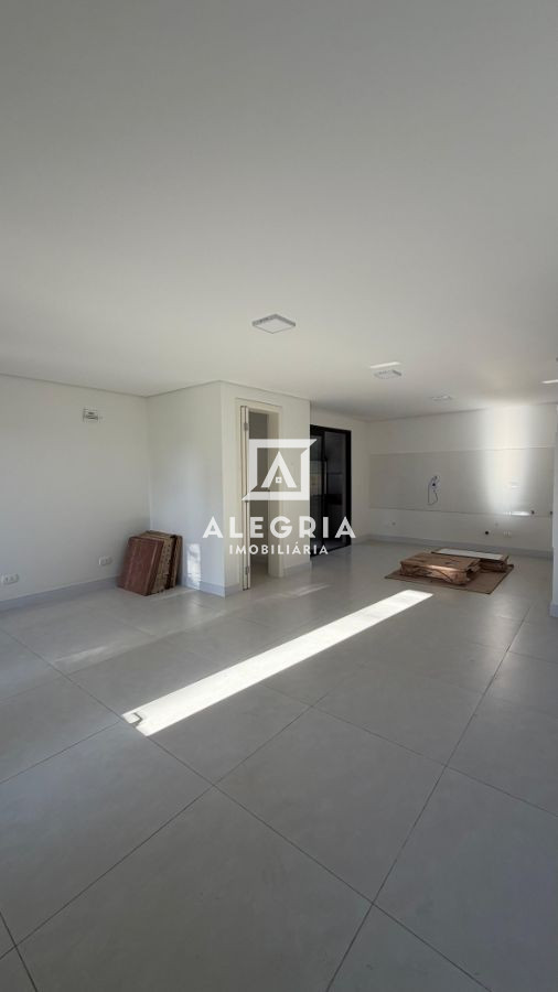 Sobrado Alto Padrão 03 Dormitórios 01 Suíte no Bairro Cruzeiro em São José dos Pinhais