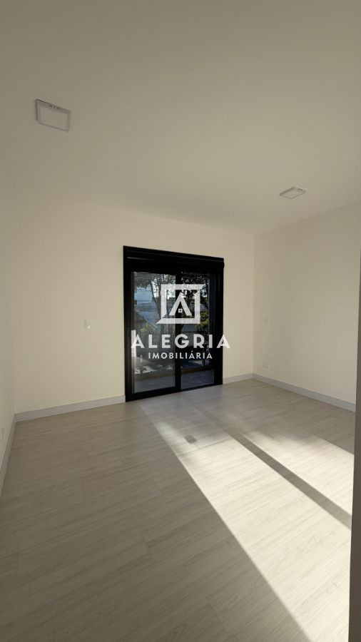 Sobrado Alto Padrão 03 Dormitórios 01 Suíte no Bairro Cruzeiro em São José dos Pinhais