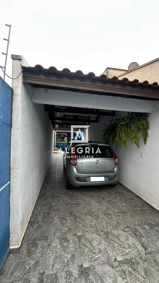Residência Contendo 03 Dormitórios no Bairro Jurema em São José dos Pinhais