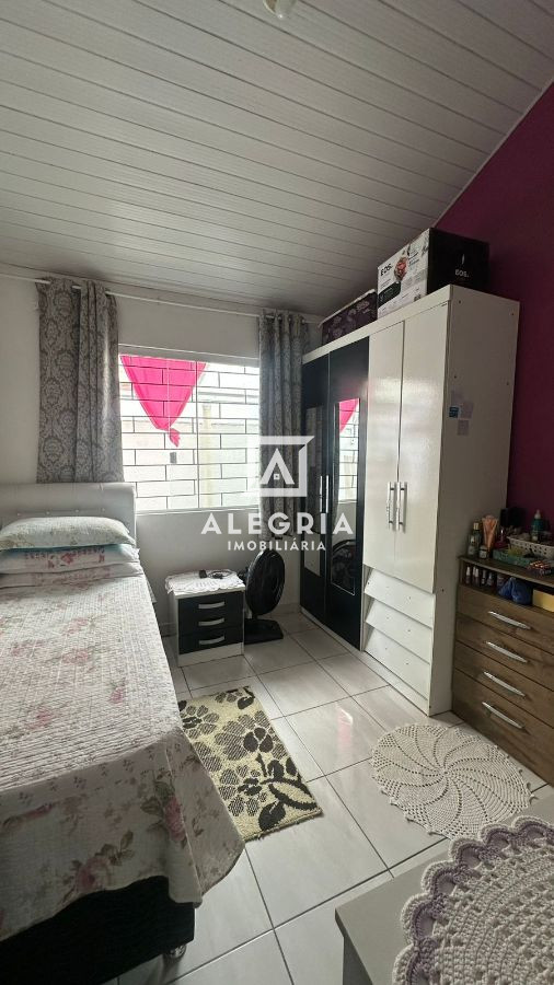 Residência Contendo 03 Dormitórios no Bairro Jurema em São José dos Pinhais