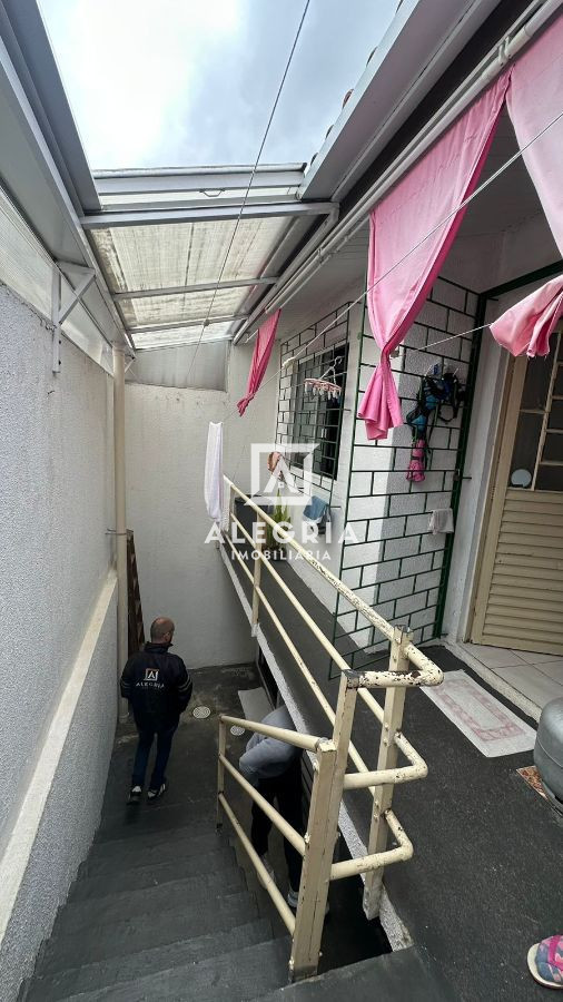 Residência Contendo 03 Dormitórios no Bairro Jurema em São José dos Pinhais