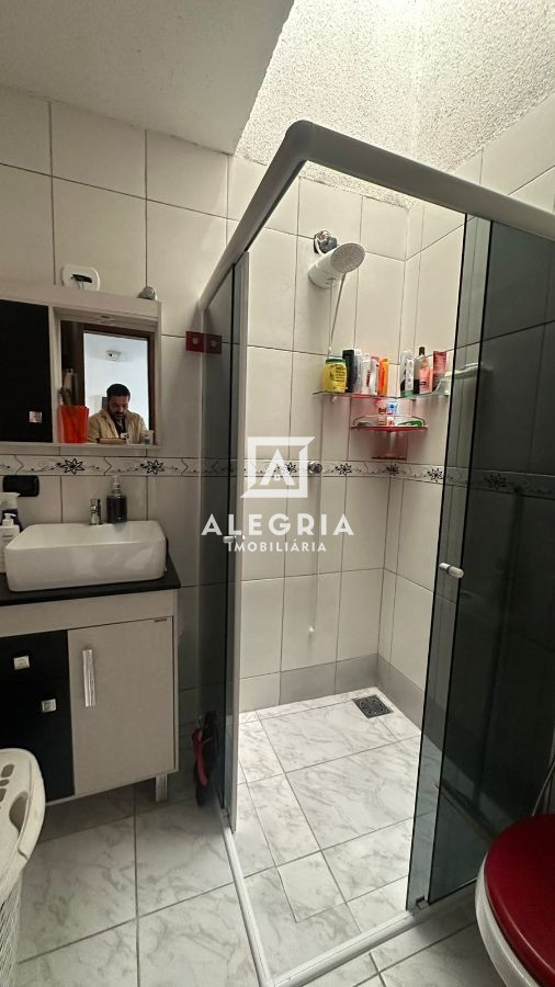 Residência Contendo 03 Dormitórios no Bairro Jurema em São José dos Pinhais