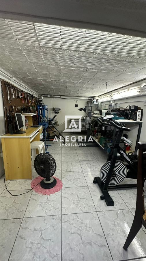 Residência Contendo 03 Dormitórios no Bairro Jurema em São José dos Pinhais