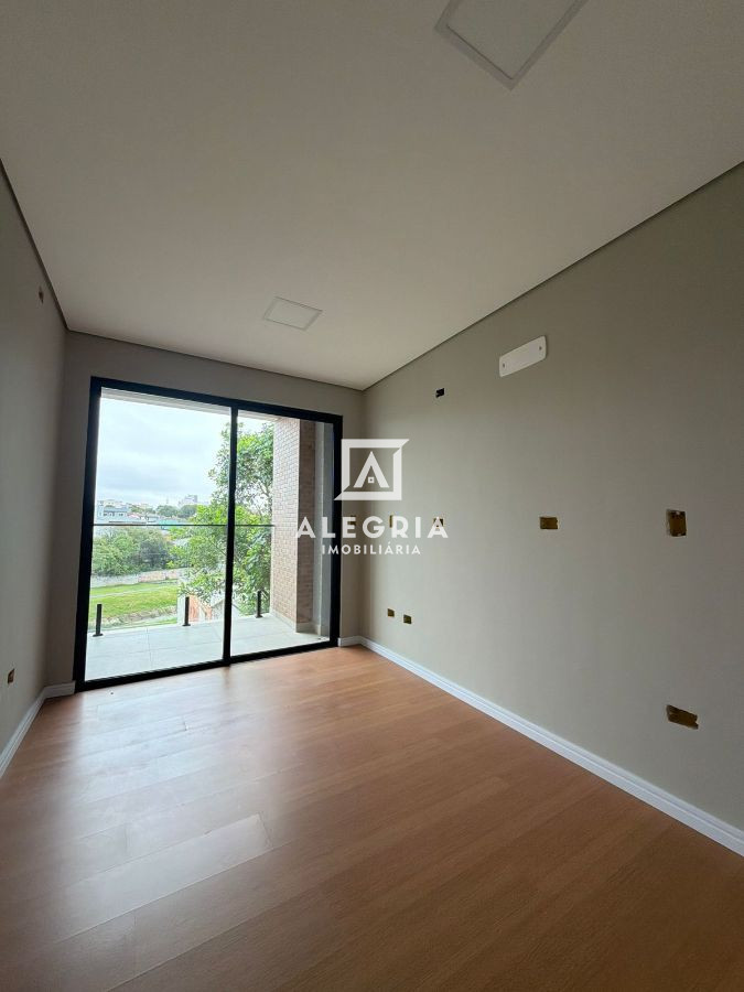 Belíssimo Triplex no bairro Cruzeiro. em São José dos Pinhais