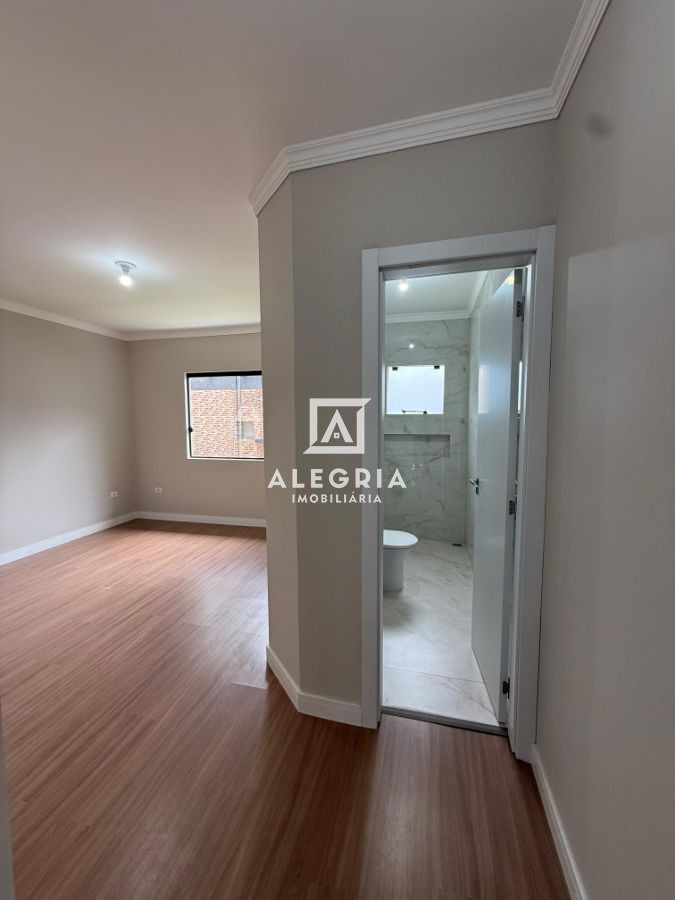 Linda Casa Contendo 03 Dormitórios Sendo 01 Suite e Espaço Gourmet com Churrasqueira em São José dos Pinhais