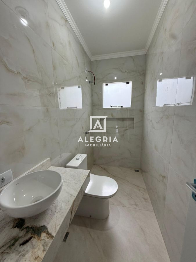 Linda Casa Contendo 03 Dormitórios Sendo 01 Suite e Espaço Gourmet com Churrasqueira em São José dos Pinhais