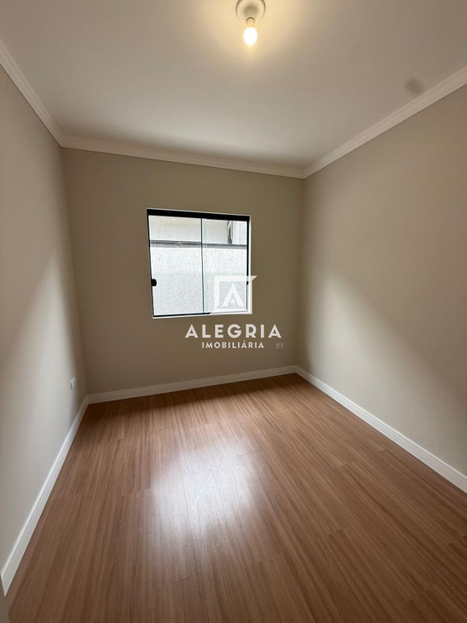 Linda Casa Contendo 03 Dormitórios Sendo 01 Suite e Espaço Gourmet com Churrasqueira em São José dos Pinhais