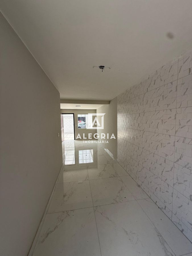 Linda Casa Contendo 04 Dormitórios Sendo 01 Suite com Edicula no Afonso Pena em São José dos Pinhais