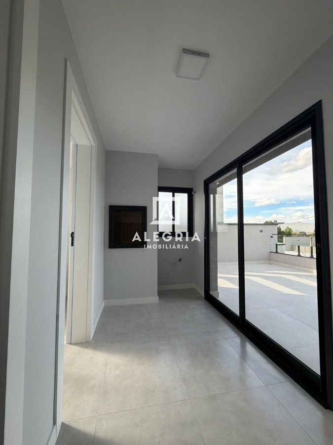 Triplex de Alto Padrão com Terraço Privativo no Bairro Costeira em São José dos Pinhais
