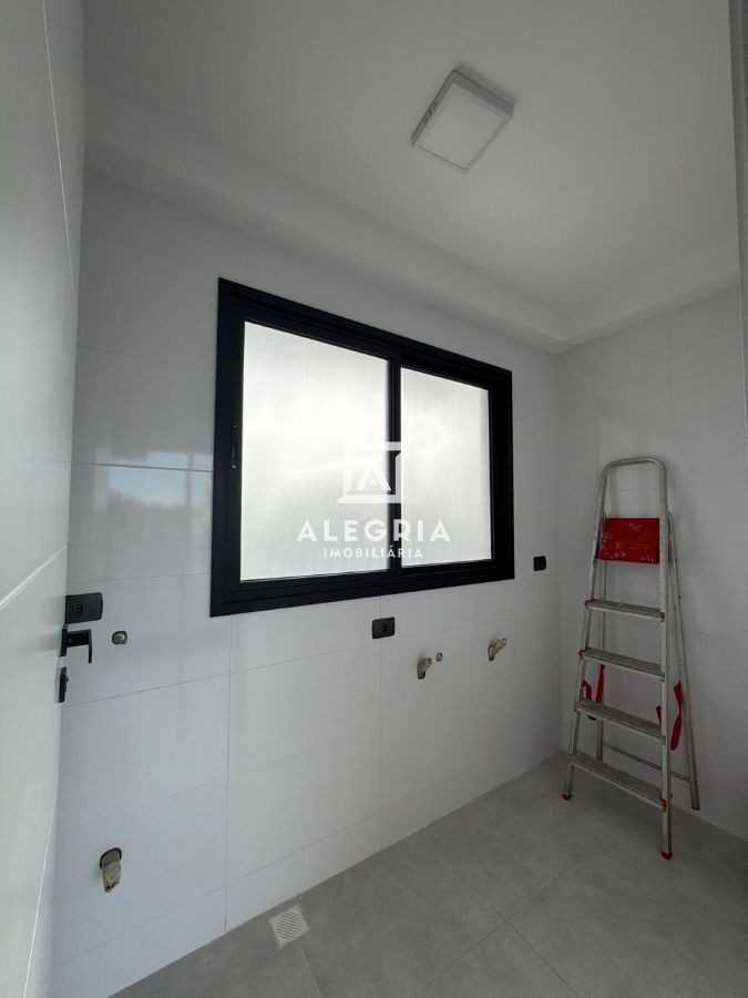 Triplex de Alto Padrão com Terraço Privativo no Bairro Costeira em São José dos Pinhais