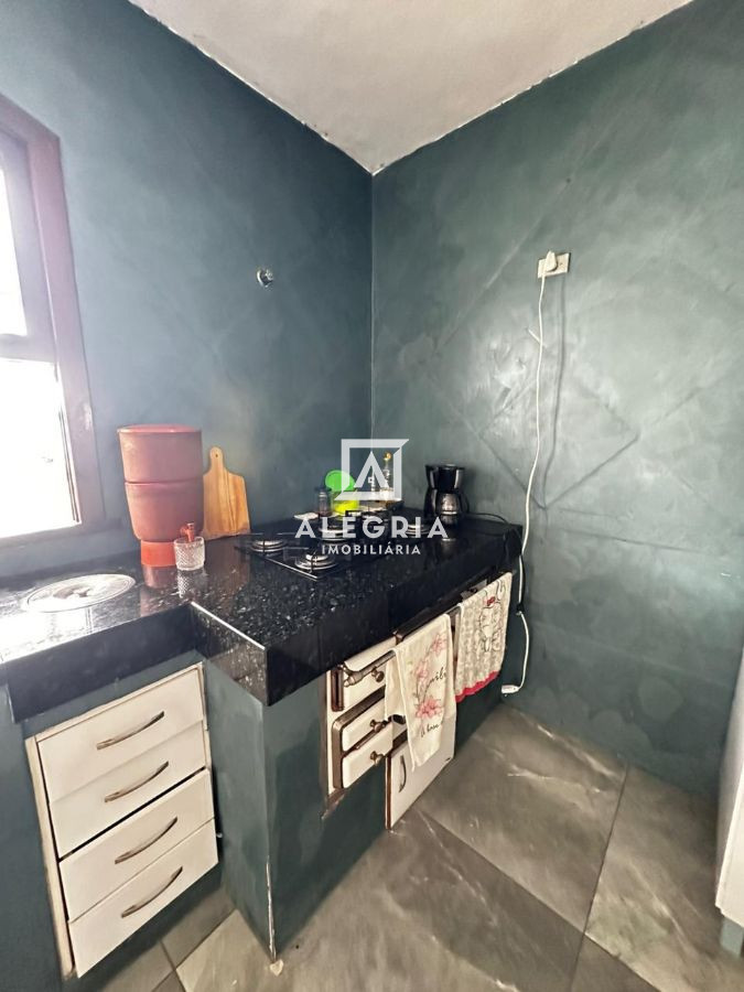 Linda casa 3 Dormitórios sendo uma suíte no bairro Costeira em São José dos Pinhais