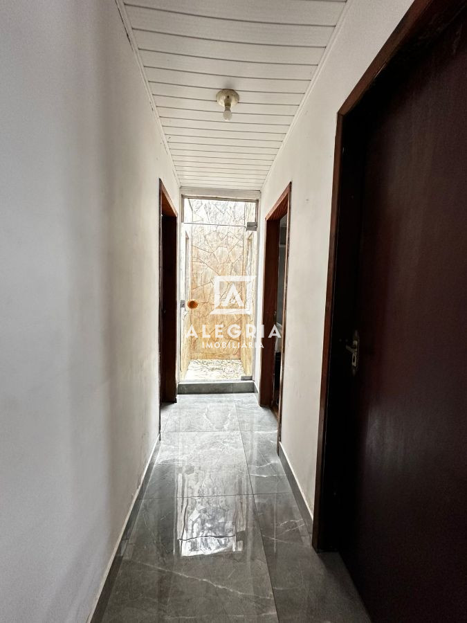 Linda casa 3 Dormitórios sendo uma suíte no bairro Costeira em São José dos Pinhais