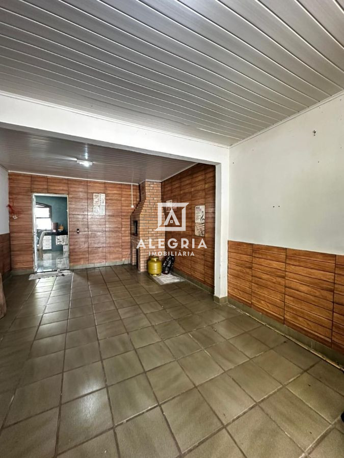 Linda casa 3 Dormitórios sendo uma suíte no bairro Costeira em São José dos Pinhais