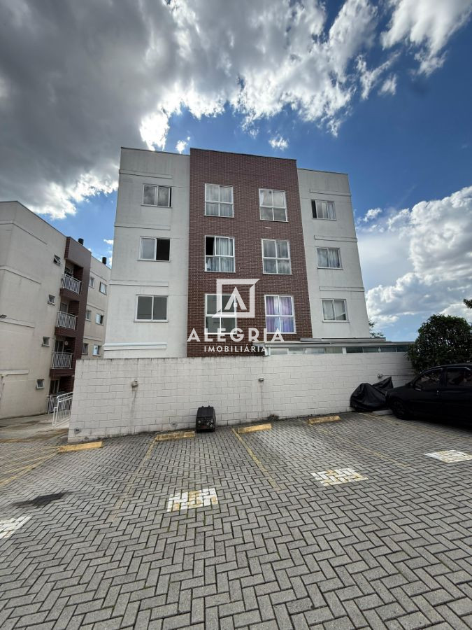 Lindo Apartamento Contendo 02 Dormitórios na Colonia Rio Grande em São José dos Pinhais