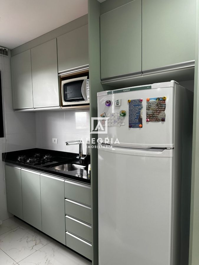 Lindo apartamento semi mobiliado 2 Dormitórios sendo 1 suite no bairro São Pedro em São José dos Pinhais