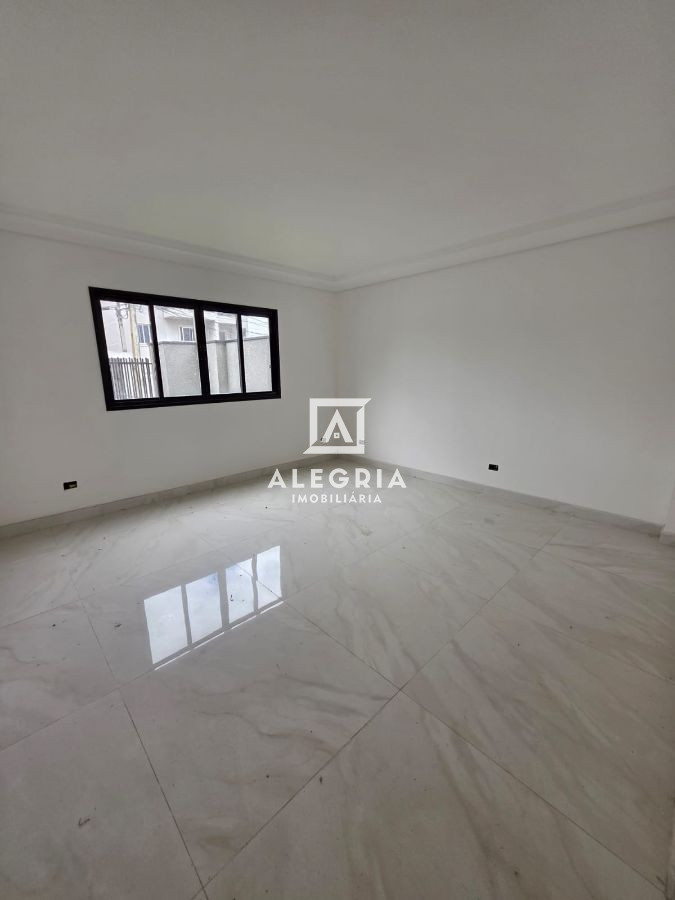 Excelente Triplex 4 Dormitórios Sendo 01 Suíte no Bairro Boneca do Iguaçu em São José dos Pinhais