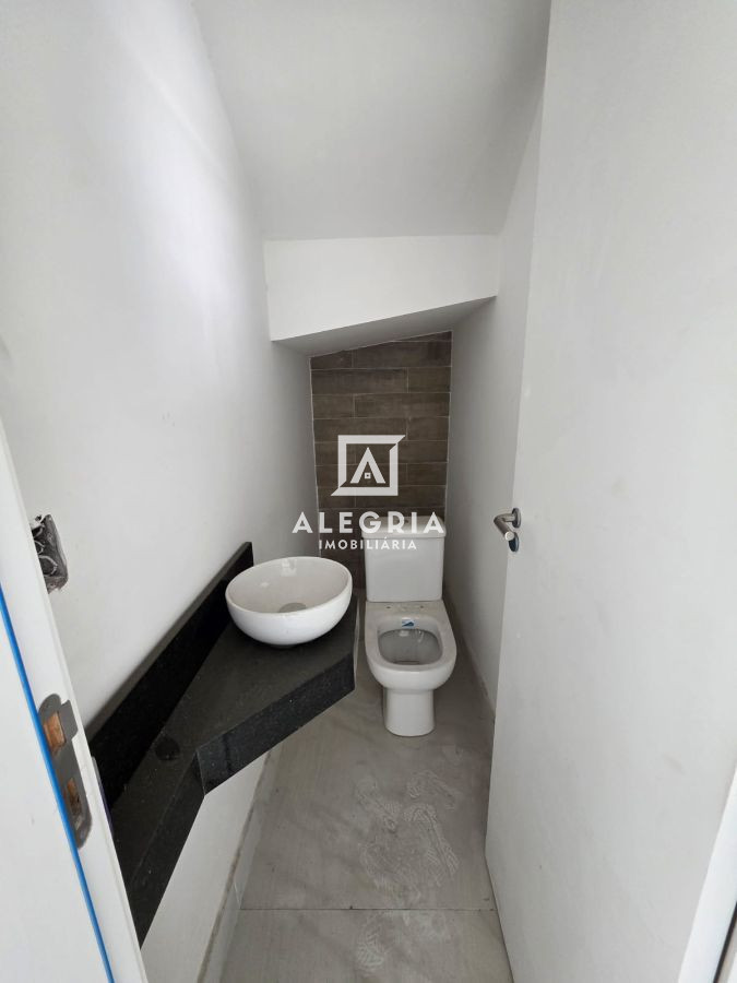 Excelente Triplex 4 Dormitórios Sendo 01 Suíte no Bairro Boneca do Iguaçu em São José dos Pinhais
