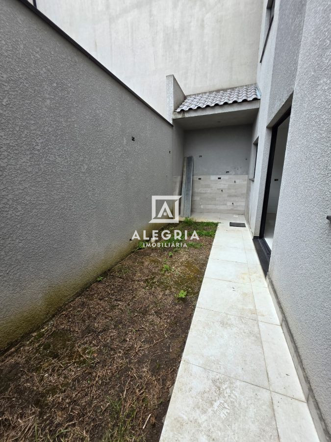 Excelente Triplex 4 Dormitórios Sendo 01 Suíte no Bairro Boneca do Iguaçu em São José dos Pinhais