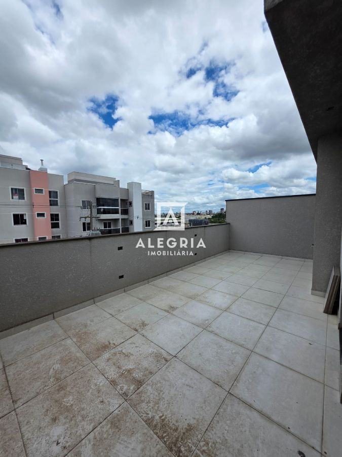 Excelente Triplex 4 Dormitórios Sendo 01 Suíte no Bairro Boneca do Iguaçu em São José dos Pinhais