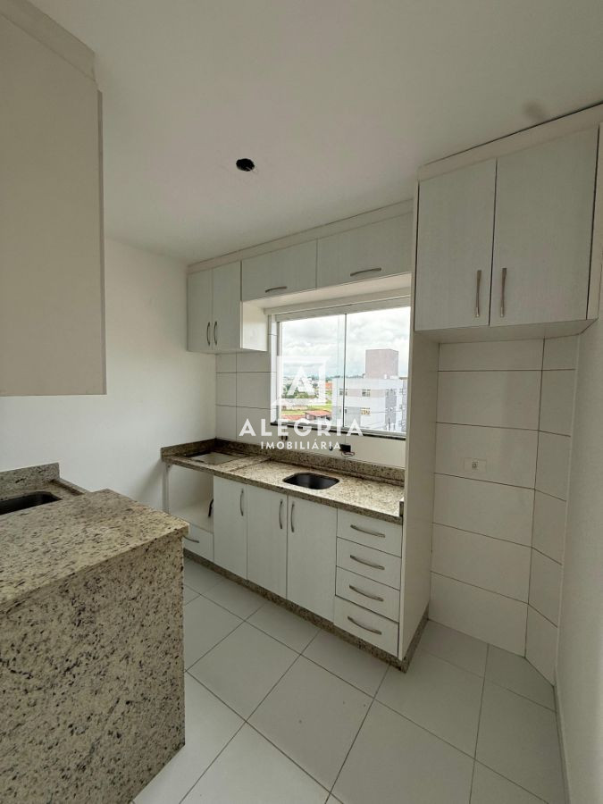 Lindo Apartamento Contendo 03 Dormitórios e 02 Vagas no Cruzeiro em São José dos Pinhais