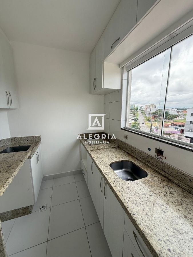 Lindo Apartamento Contendo 03 Dormitórios e 02 Vagas no Cruzeiro em São José dos Pinhais