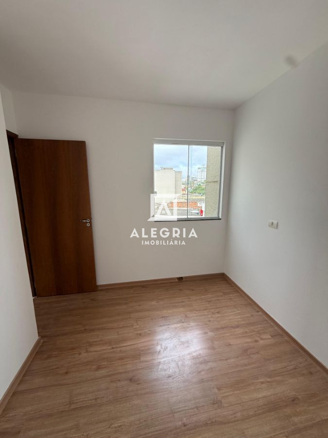 Lindo Apartamento Contendo 03 Dormitórios e 02 Vagas no Cruzeiro em São José dos Pinhais