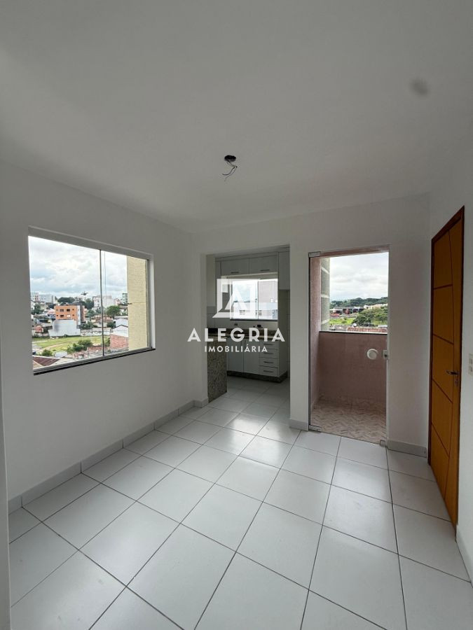 Lindo Apartamento Contendo 03 Dormitórios e 02 Vagas no Cruzeiro em São José dos Pinhais