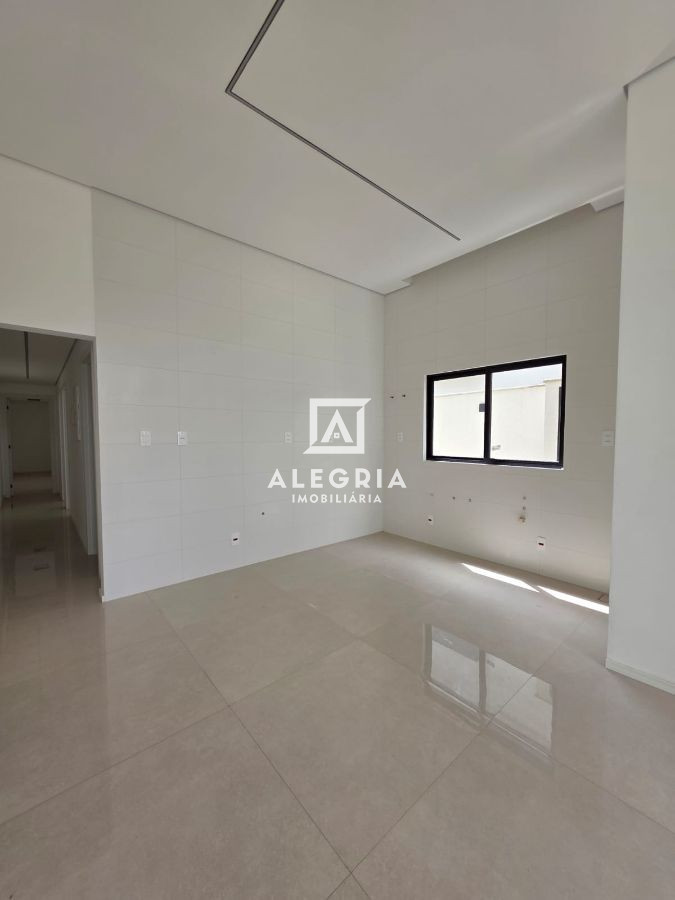 Excelente Residência 03 Dormitórios Sendo 01 Suíte & Edícula com Churrasqueira no Bairro Urano em São José dos Pinhais