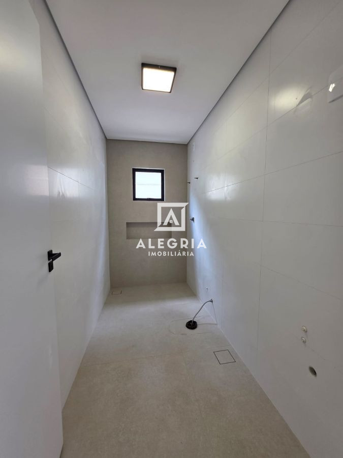 Excelente Residência 03 Dormitórios Sendo 01 Suíte & Edícula com Churrasqueira no Bairro Urano em São José dos Pinhais