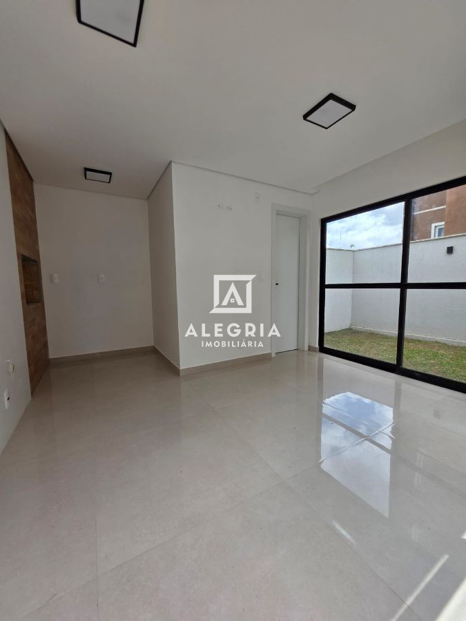 Excelente Residência 03 Dormitórios Sendo 01 Suíte & Edícula com Churrasqueira no Bairro Urano em São José dos Pinhais