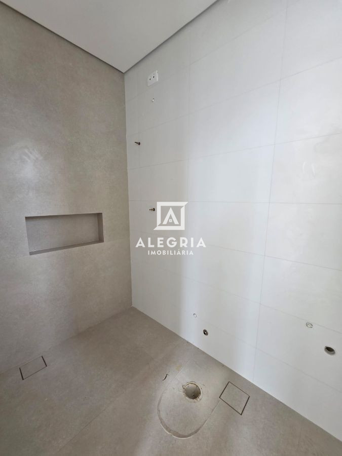 Excelente Residência 03 Dormitórios Sendo 01 Suíte & Edícula com Churrasqueira no Bairro Urano em São José dos Pinhais