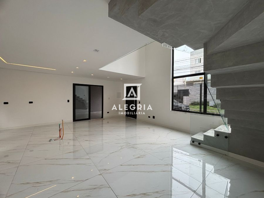 Lindo Sobrado Alto Padrão Contendo 03 Dormitórios Sendo 01 Suite no São Cristovão em São José dos Pinhais