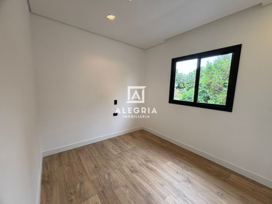 Lindo Sobrado Alto Padrão Contendo 03 Dormitórios Sendo 01 Suite no São Cristovão em São José dos Pinhais