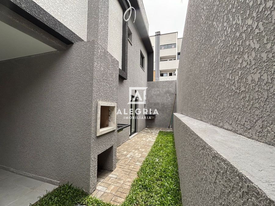 Lindo Sobrado Alto Padrão Contendo 03 Dormitórios Sendo 01 Suite no São Cristovão em São José dos Pinhais