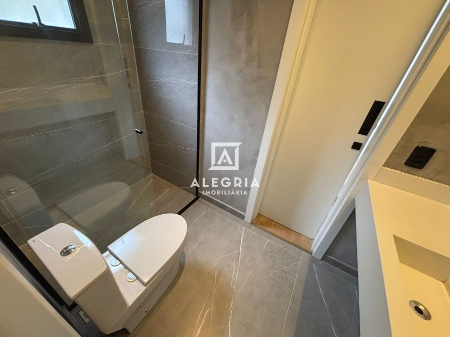 Lindo Sobrado Alto Padrão Contendo 03 Dormitórios Sendo 01 Suite no São Cristovão em São José dos Pinhais