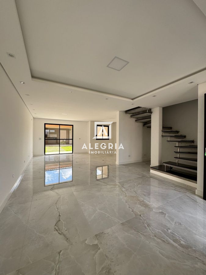 Lindo Sobrado com Edicula no Barro Preto em São José dos Pinhais