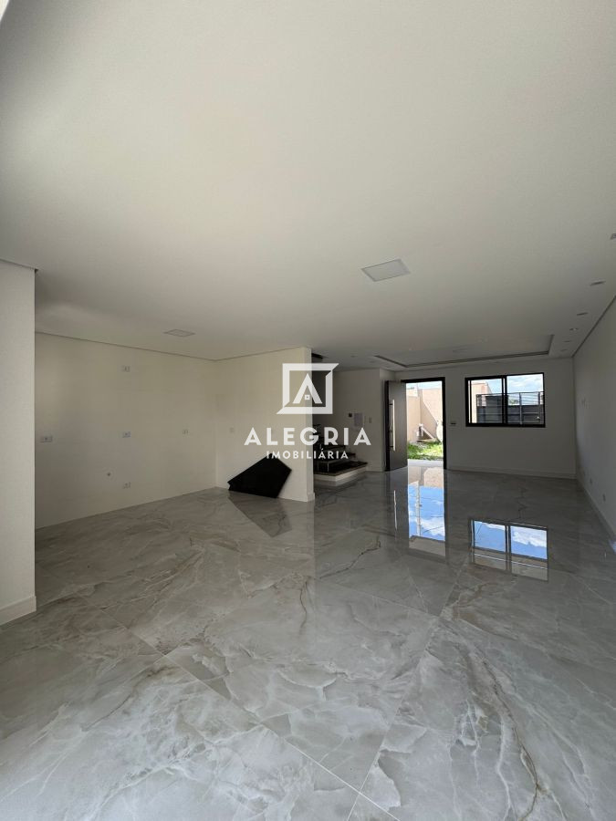 Lindo Sobrado com Edicula no Barro Preto em São José dos Pinhais