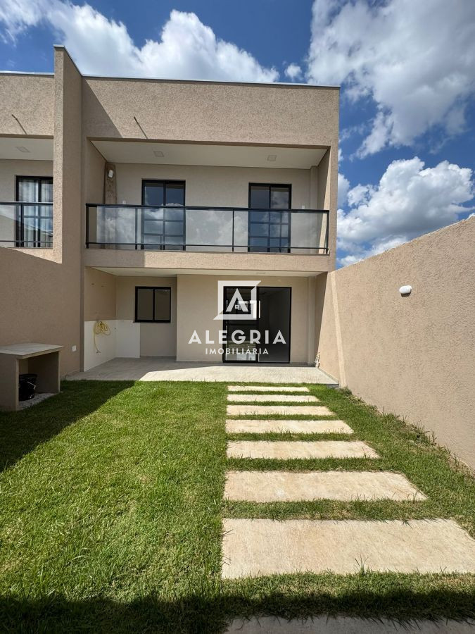 Lindo Sobrado com Edicula no Barro Preto em São José dos Pinhais