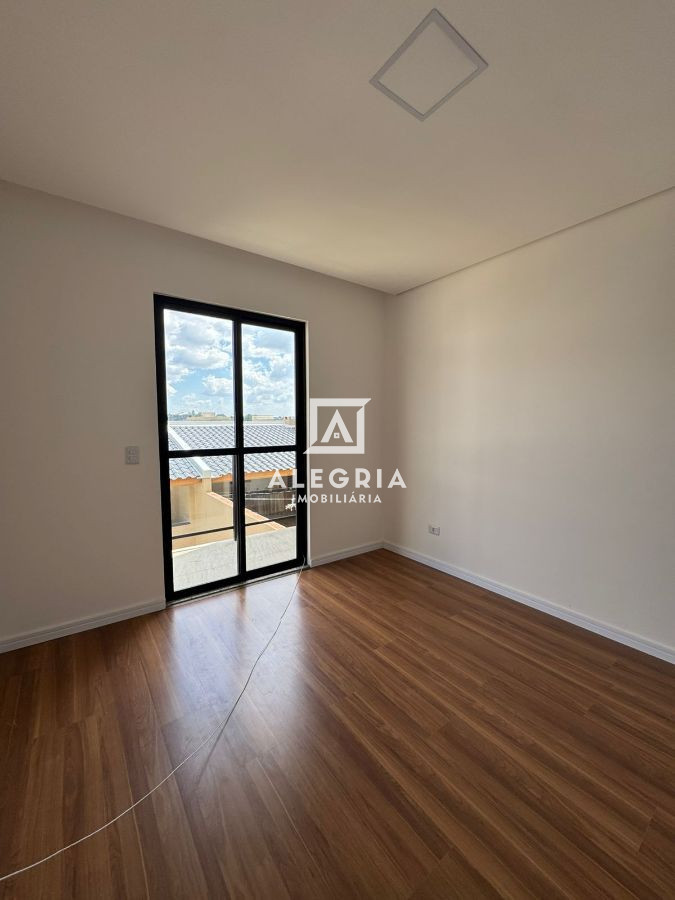 Lindo Sobrado com Edicula no Barro Preto em São José dos Pinhais