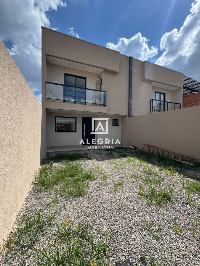 Lindo Sobrado com Edicula no Barro Preto em São José dos Pinhais