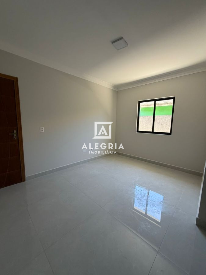 Linda casa 3 Dormitórios sendo 1 suíte no bairro Afonso Pena em São José dos Pinhais