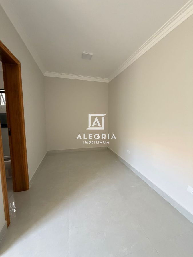 Linda casa 3 Dormitórios sendo 1 suíte no bairro Afonso Pena em São José dos Pinhais