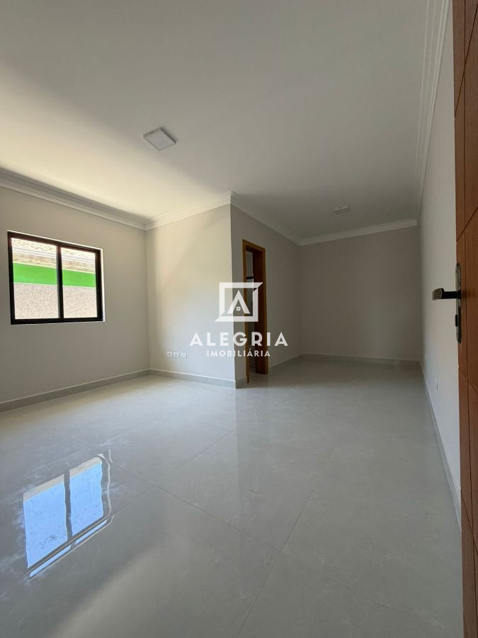 Linda casa 3 Dormitórios sendo 1 suíte no bairro Afonso Pena em São José dos Pinhais