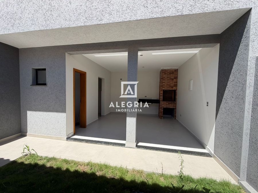 Linda casa 3 Dormitórios sendo 1 suíte no bairro Afonso Pena em São José dos Pinhais