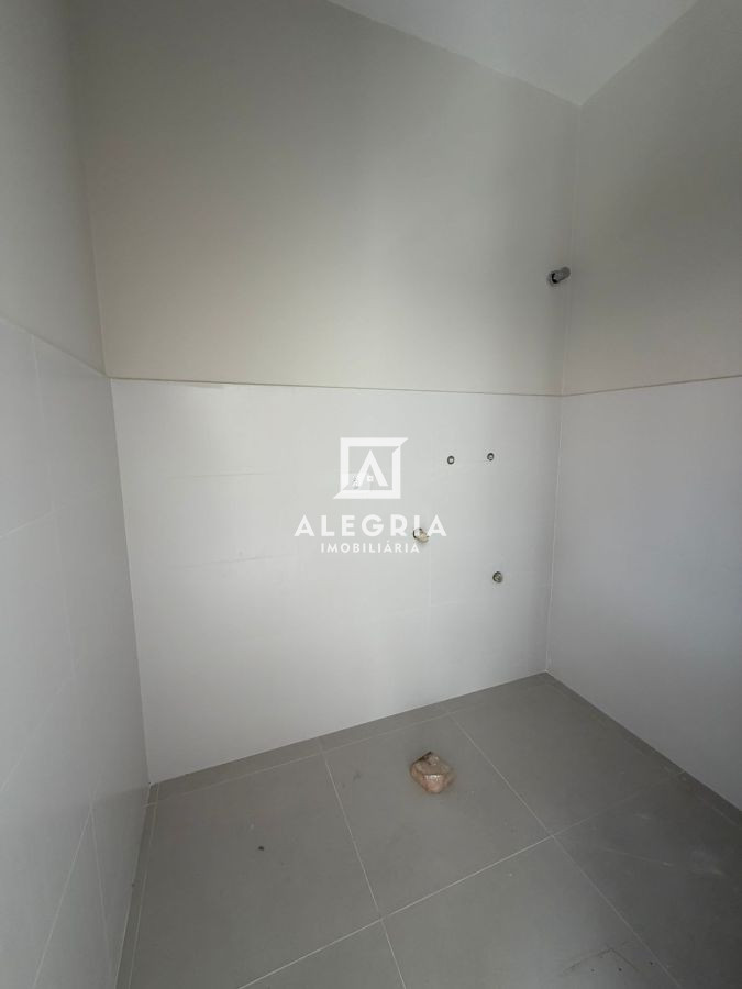 Linda casa 3 Dormitórios sendo 1 suíte no bairro Afonso Pena em São José dos Pinhais