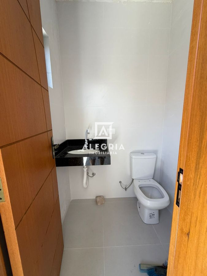 Linda casa 3 Dormitórios sendo 1 suíte no bairro Afonso Pena em São José dos Pinhais